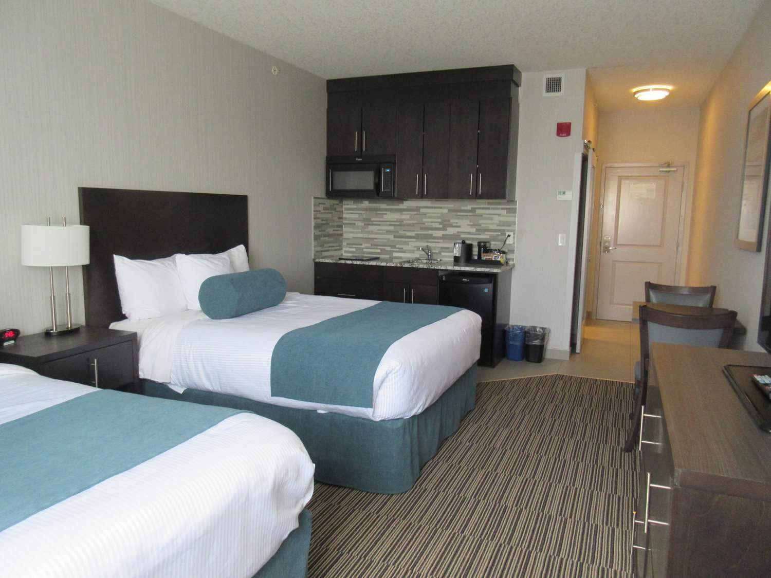 Best Western Plus Airdrie Gateway Bagian luar foto