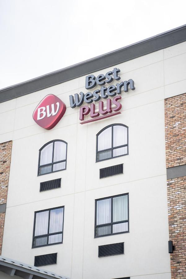 Best Western Plus Airdrie Gateway Bagian luar foto