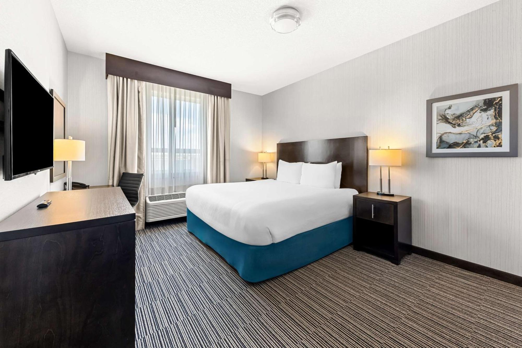 Best Western Plus Airdrie Gateway Bagian luar foto