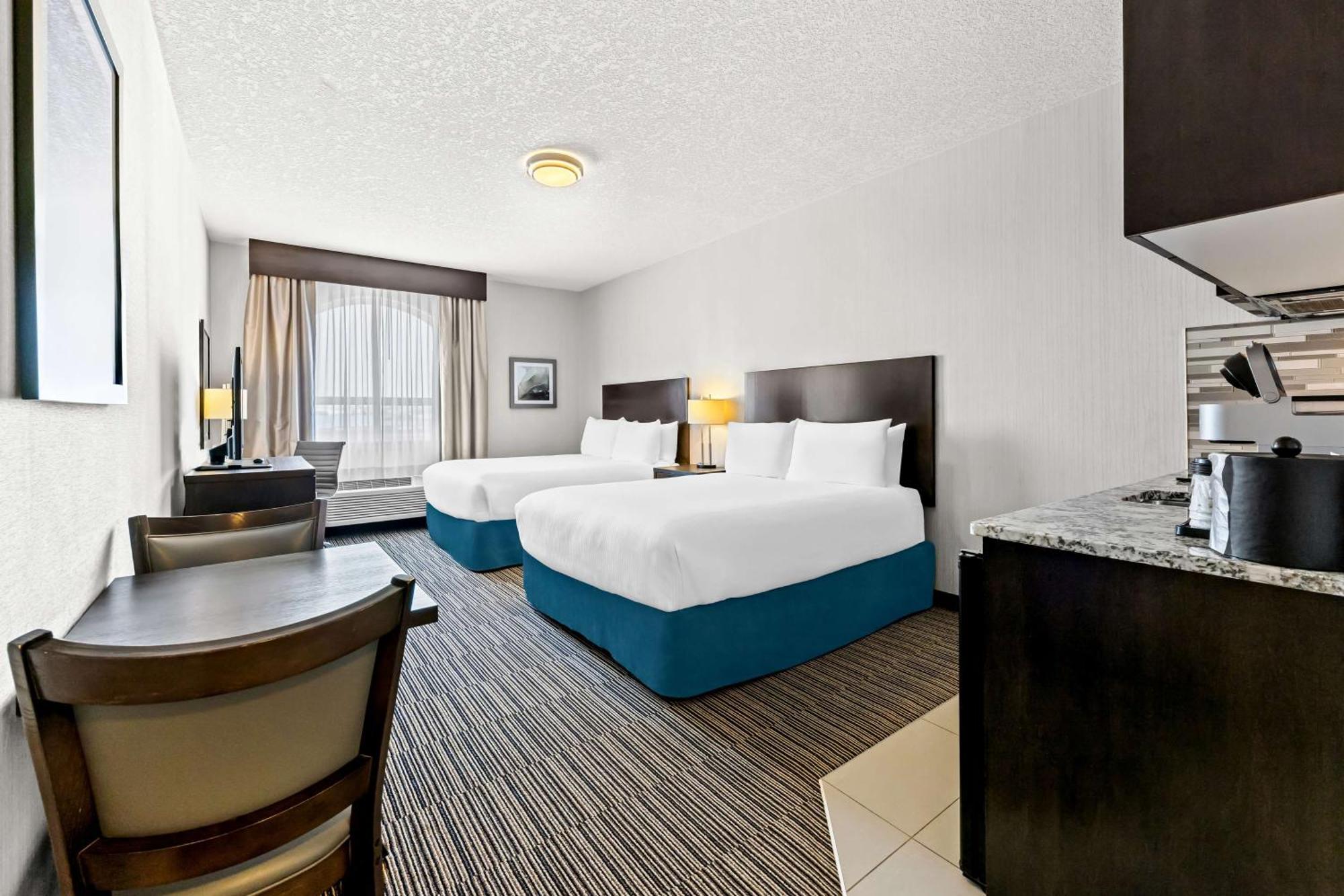 Best Western Plus Airdrie Gateway Bagian luar foto